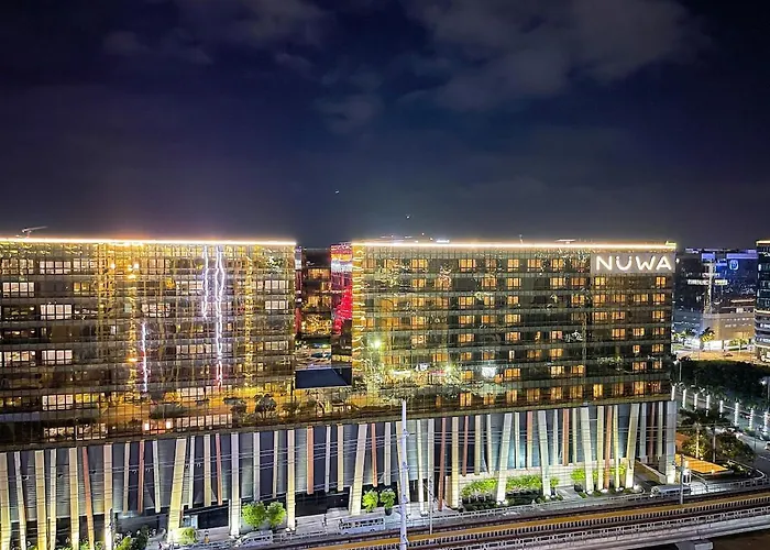 Lovely Penthouse Across Of Dreams, Airport Apartamento