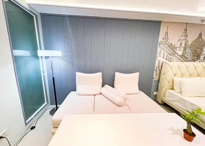 Lovely Penthouse Across Of Dreams, Airport Apartamento *