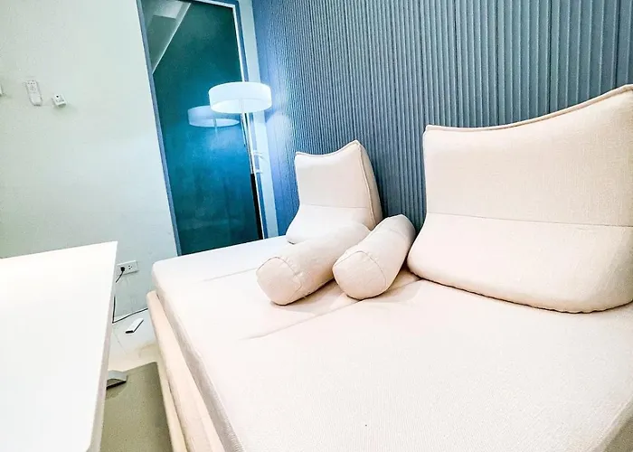 Lovely Penthouse Across Of Dreams, Airport Apartamento *